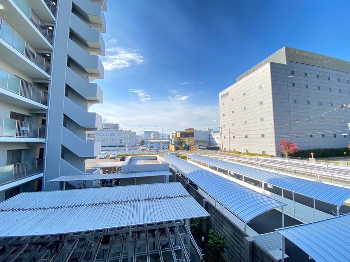 物件内観写真21　(室内からの展望)