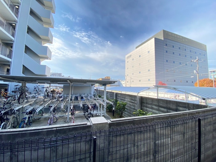 物件内観写真22　(室内からの展望)