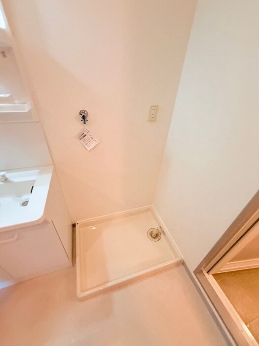 物件内観写真18　(洗濯機置場)