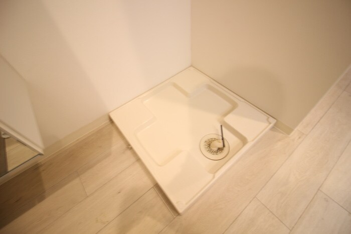 物件内観写真10　(洗濯機置場)