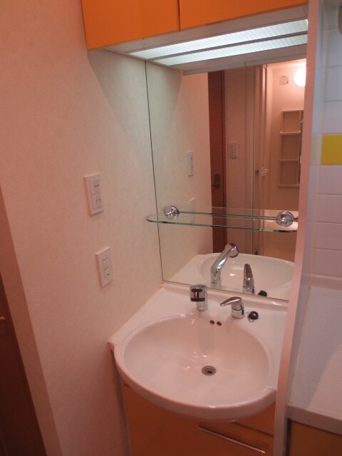 物件内観写真6　(洗面)