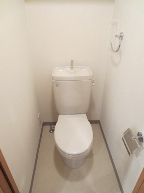 物件内観写真8　(トイレ)