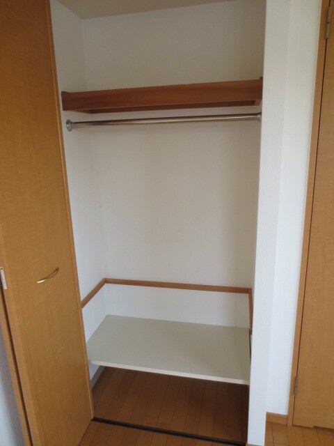 物件内観写真10　(収納)