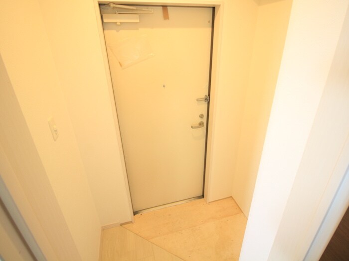 物件内観写真15　(玄関)