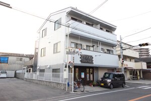 稲森マンション外観写真