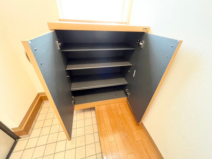 物件内観写真14　(靴箱)