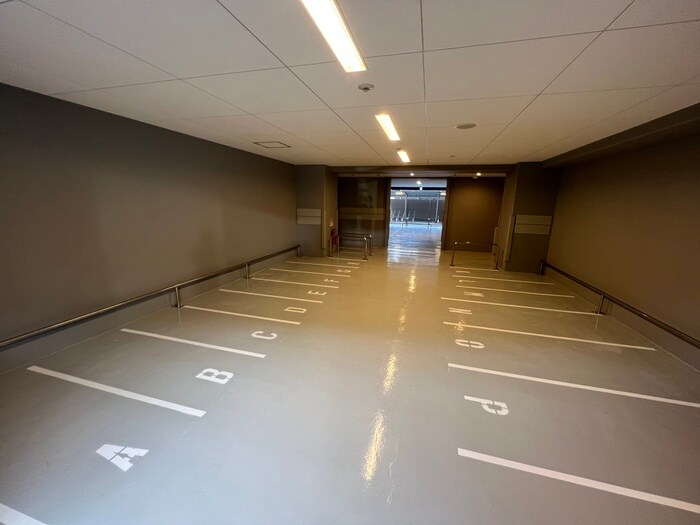 物件外観写真6　(バイク置き場)