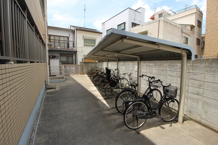 物件外観写真3　(駐輪場)