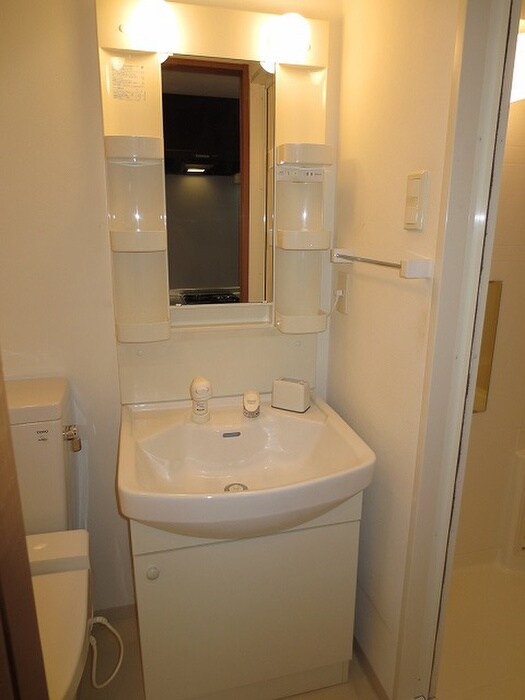 物件内観写真8　(洗面)