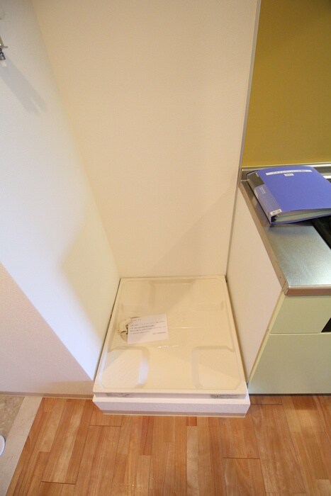 物件内観写真15　(洗濯機置場)