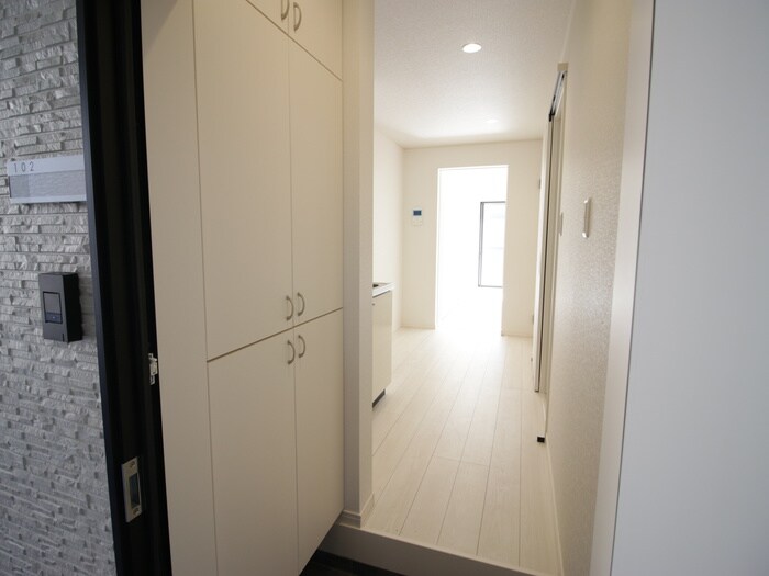 物件内観写真14　(玄関)