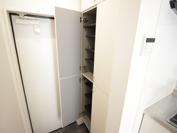 物件内観写真15　(靴箱)