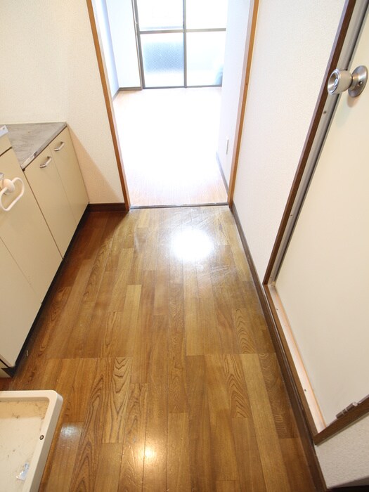 物件内観写真12　(廊下)