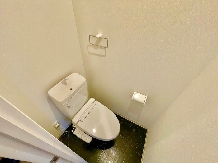 物件内観写真12　(トイレ)