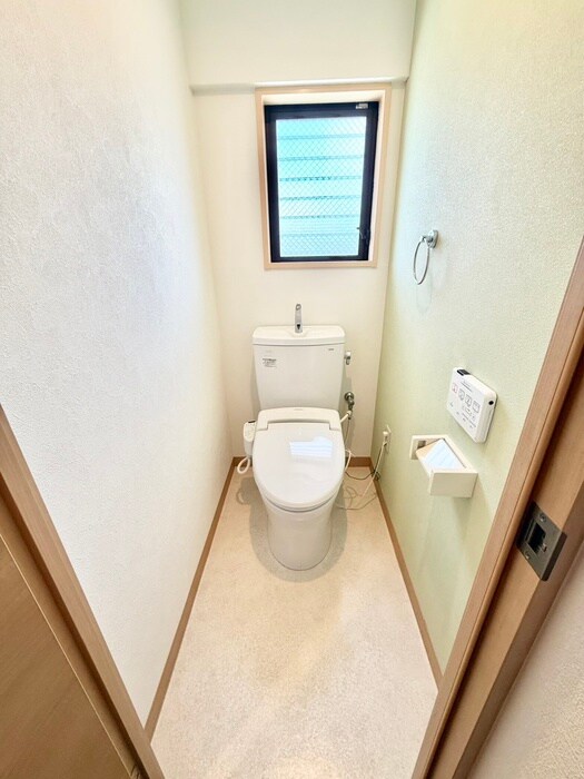 物件内観写真8　(トイレ)