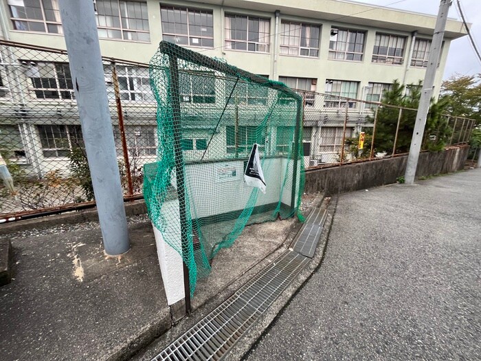 物件外観写真4　(周辺環境)