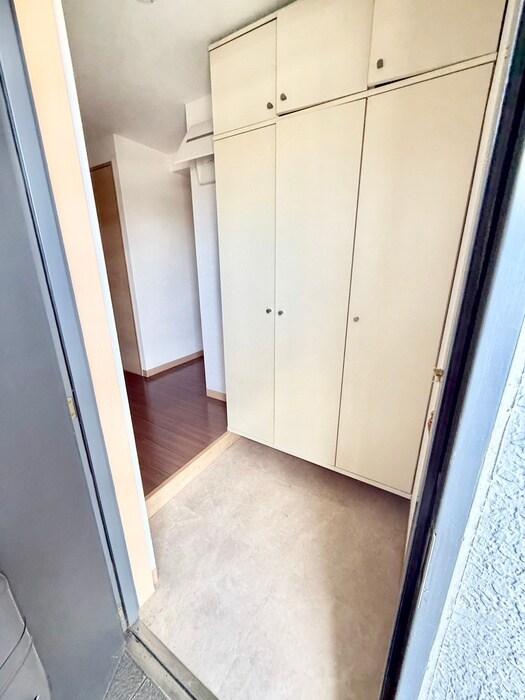 物件内観写真18　(玄関)