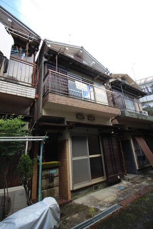MAYUMIハウス50号館長尾家具町外観写真