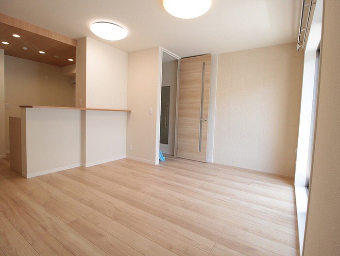 物件内観写真8　(内観写真)