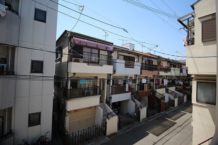 物件内観写真21　(室内からの展望)