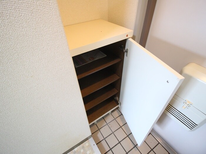 物件内観写真14　(靴箱)