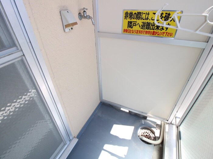 物件内観写真17　(洗濯機置場)