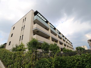パークホームズ北千里(203)外観写真