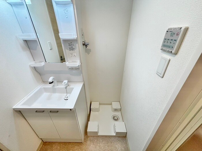 物件内観写真12　(洗面)