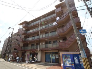 リビングゾ－ン８８外観写真