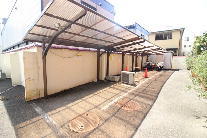 物件外観写真5　(駐輪場)