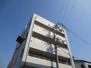 NEUビル外観写真