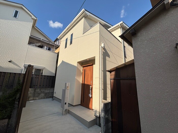 物件外観写真1　(外観写真)