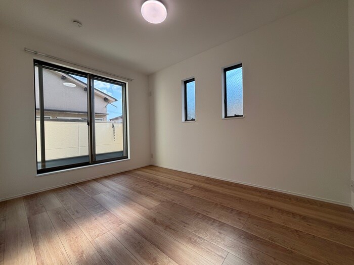 物件内観写真10　(居室)