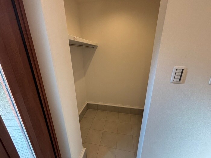 物件内観写真17　(収納)