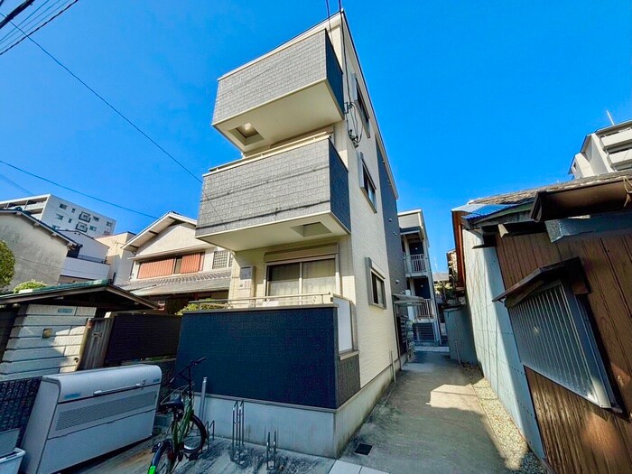 物件外観写真1　(外観写真)