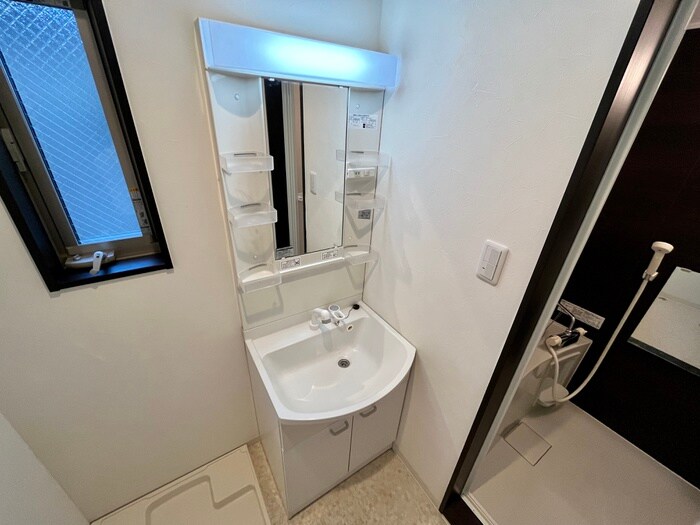 物件内観写真12　(洗面)