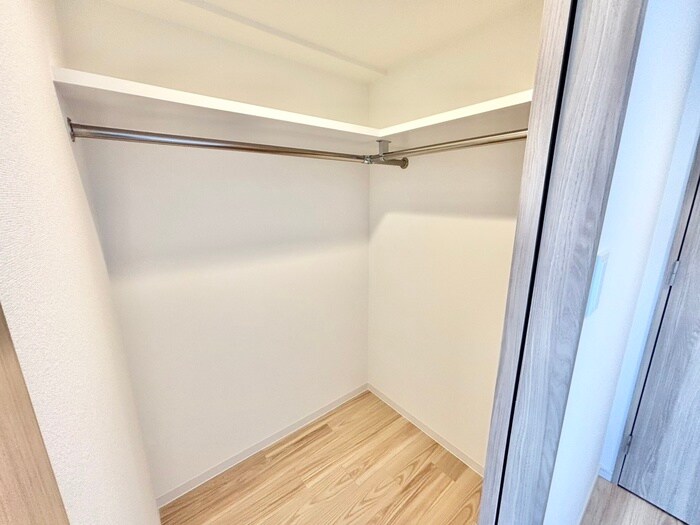 物件内観写真12　(収納)