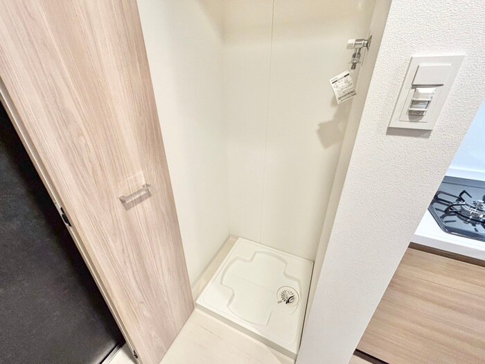 物件内観写真18　(洗濯機置場)