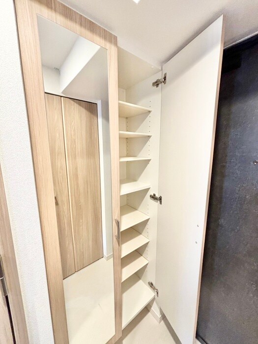 物件内観写真18　(靴箱)