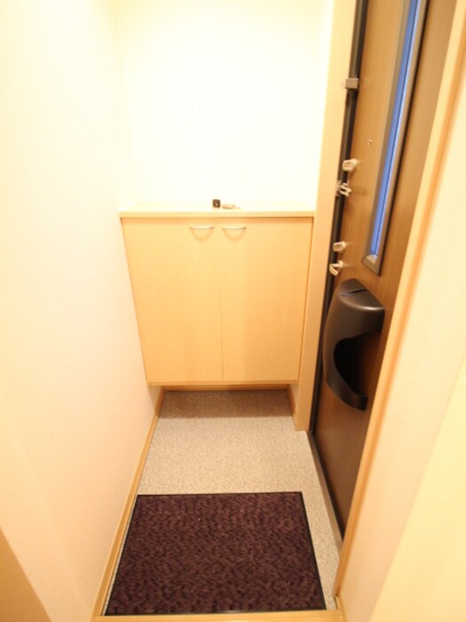 物件内観写真17　(玄関)