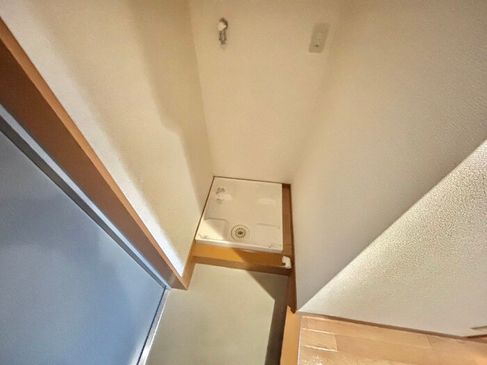 物件内観写真13　(洗濯機置場)