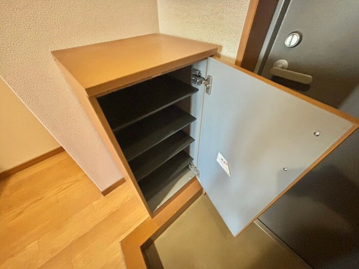 物件内観写真15　(靴箱)