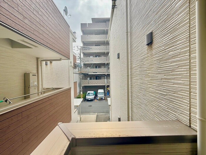 物件内観写真18　(室内からの展望)