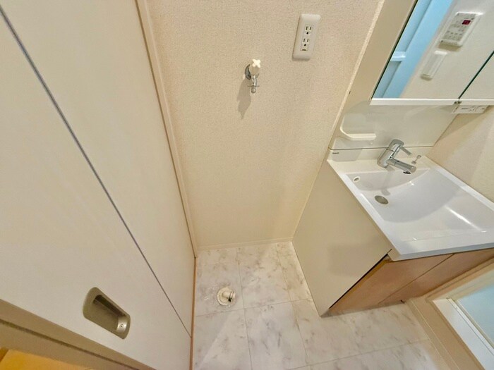 物件内観写真21　(洗濯機置場)