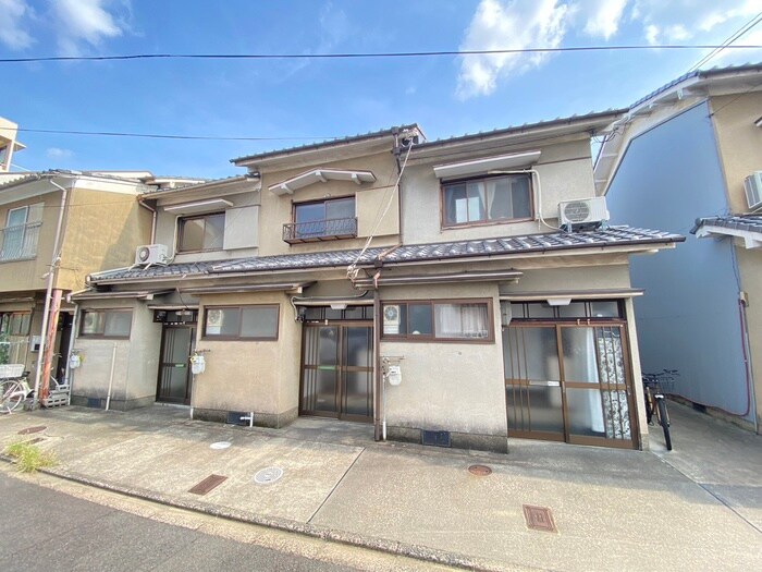 山ノ内池尻町貸家の物件外観写真