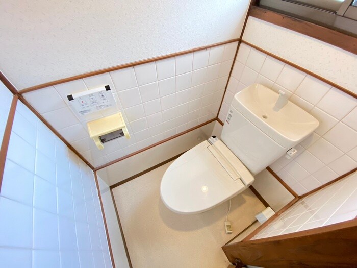 物件内観写真14　(トイレ)