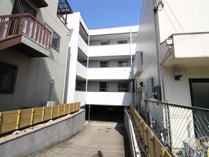 木下ﾏﾝｼｮﾝ片山外観写真