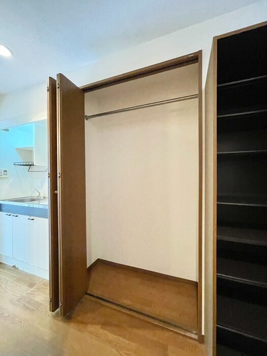 物件内観写真12　(収納)