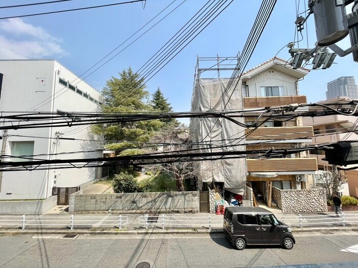 物件内観写真17　(室内からの展望)