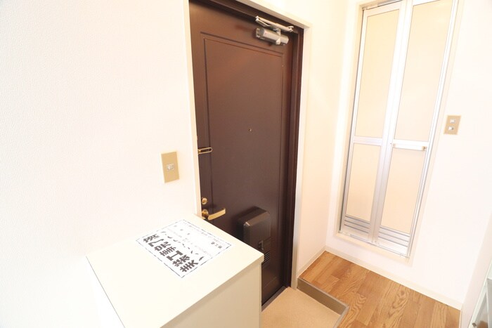 物件内観写真15　(玄関)